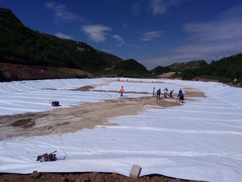 土工材料包括哪些材料?——从土工膜到土工布的全面解析